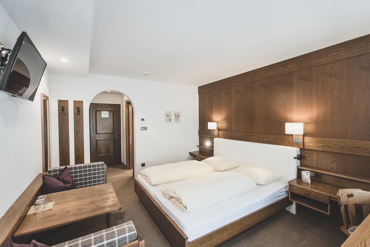 Hotel Bergland Cadipietra Eksteriør billede